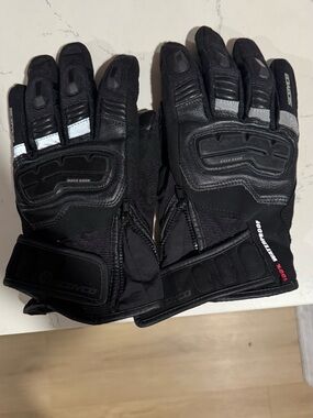 Men’s Black Waterproof Motorcycle Gloves